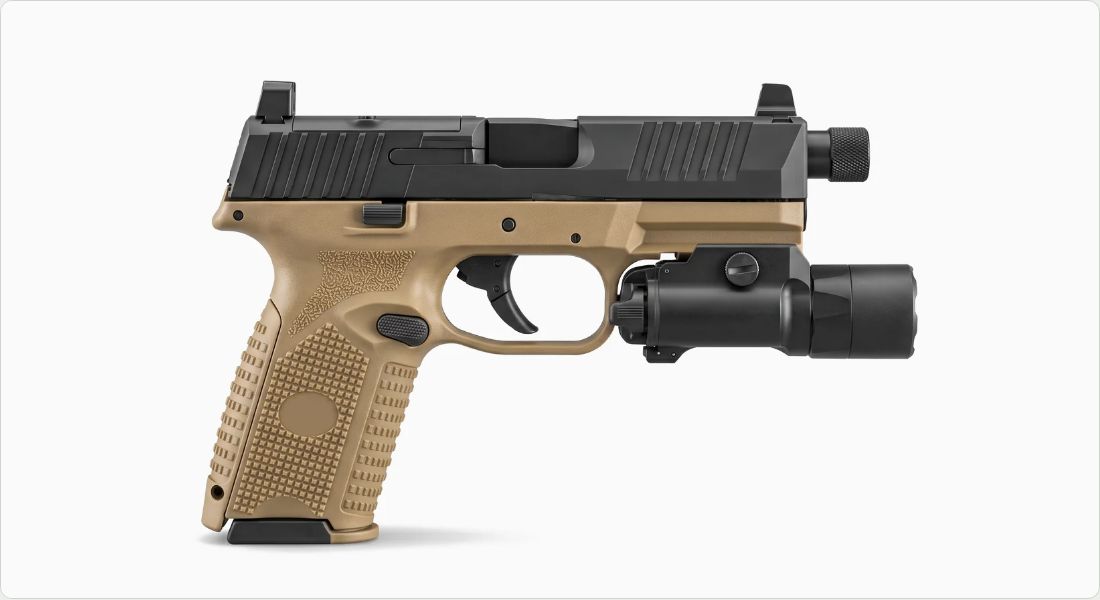 Streamlight TLR-1 HL on a FN
