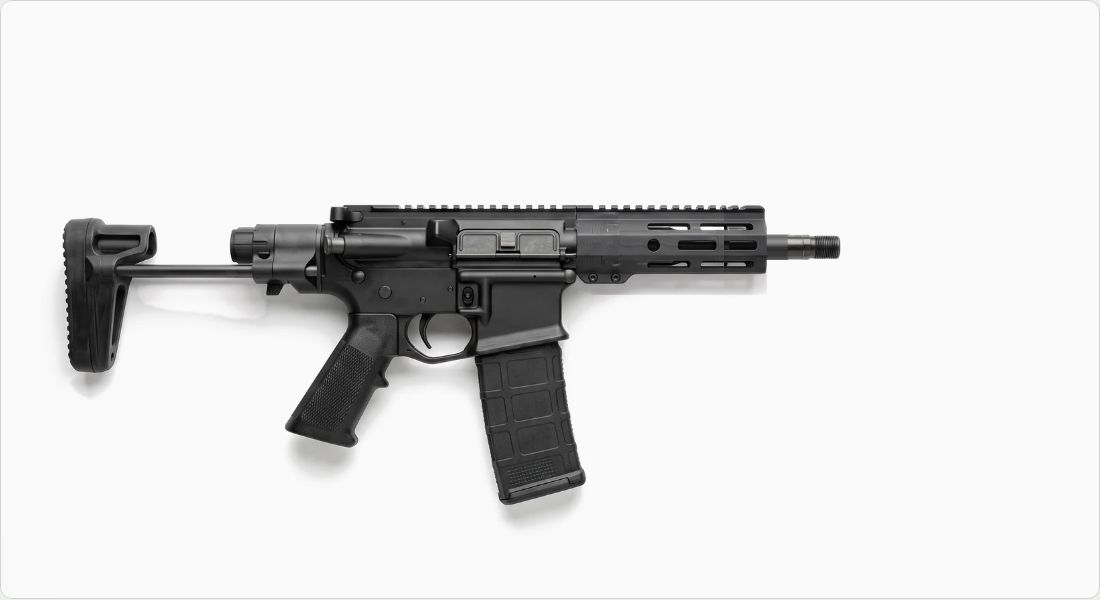 UTG PRO (Leapers) 5.5" M-LOK Super Slim Free-Float Handguard (MTU008SSM) on a AR PDW